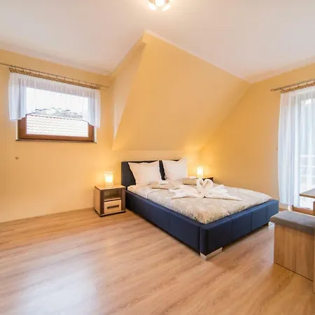 Piotr Holiday home Lukecin